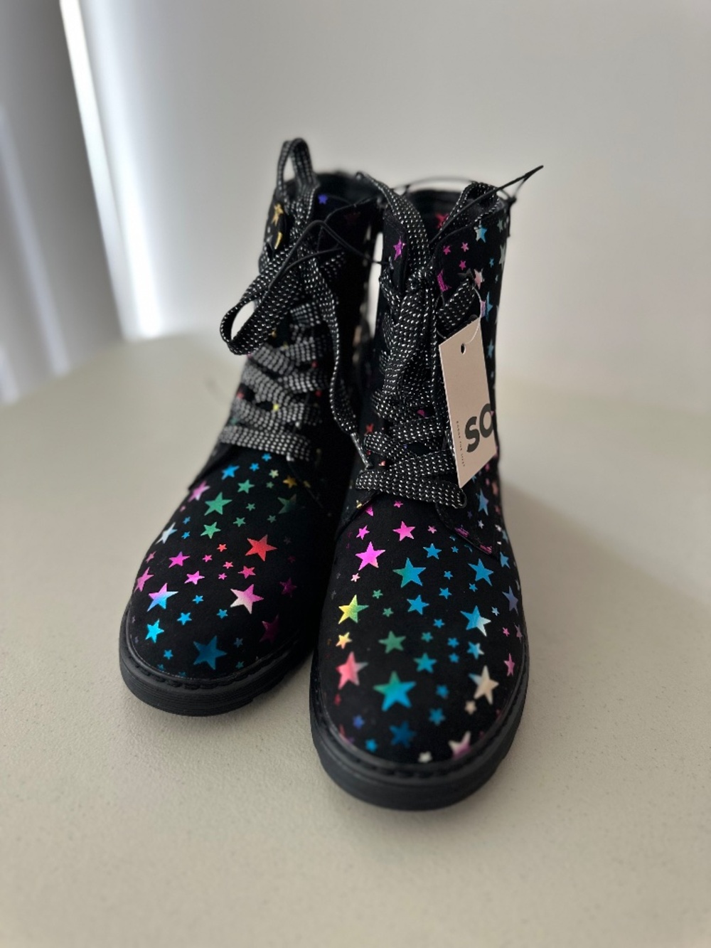 NWT Youth SO Memory Foam Teagan STARS Big Kids 5